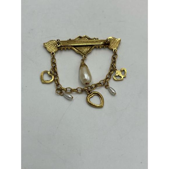 Vintage Gold Tone Hanging Draped brooch Faux Dangling Pearls and Hearts - Picture 5 of 10